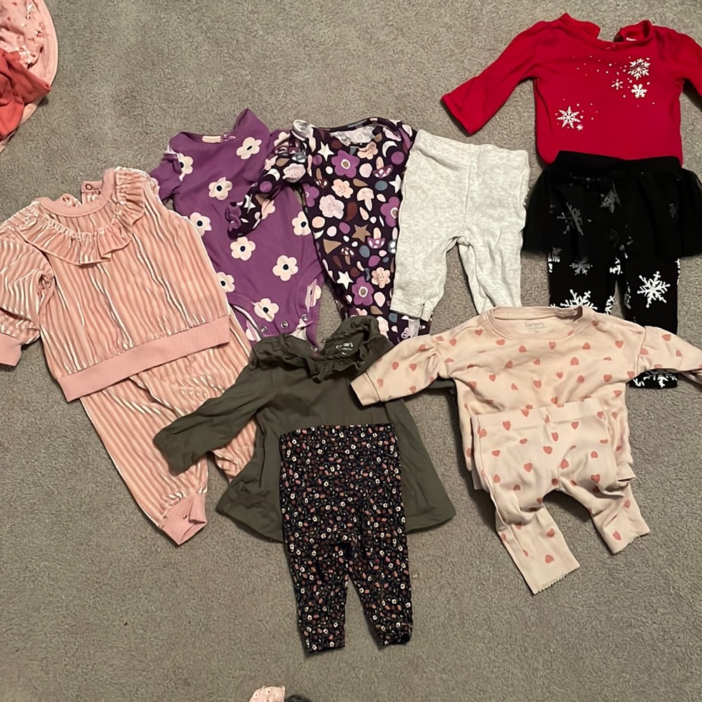 Adorable 5 outfits - all Carters except for pink velour